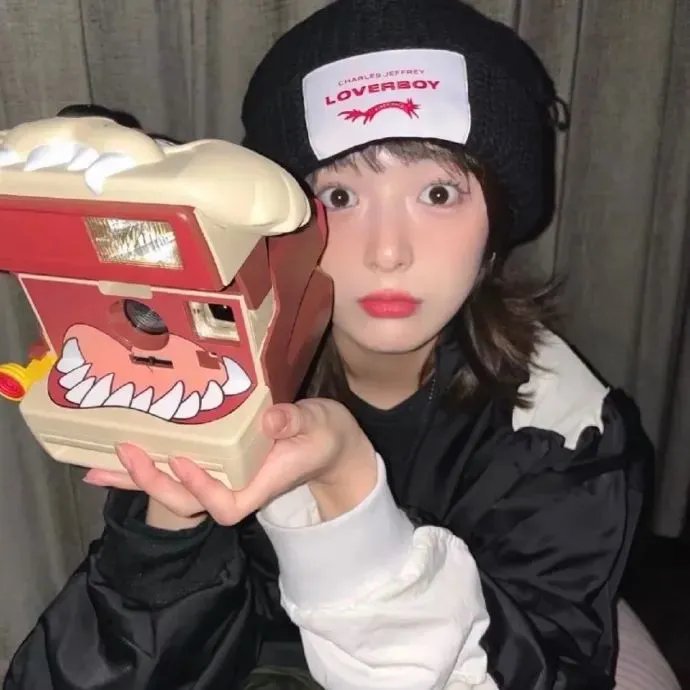 雾之火～散落在桦太真冈邮政局的九个少女们～