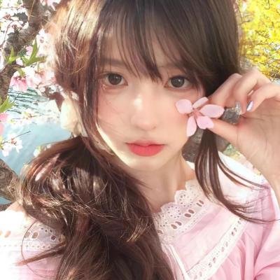 坐拥怜悯 海报